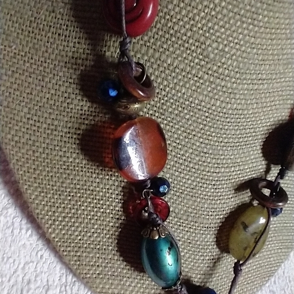 Colorful beaded boho necklace - Picture 5 of 5